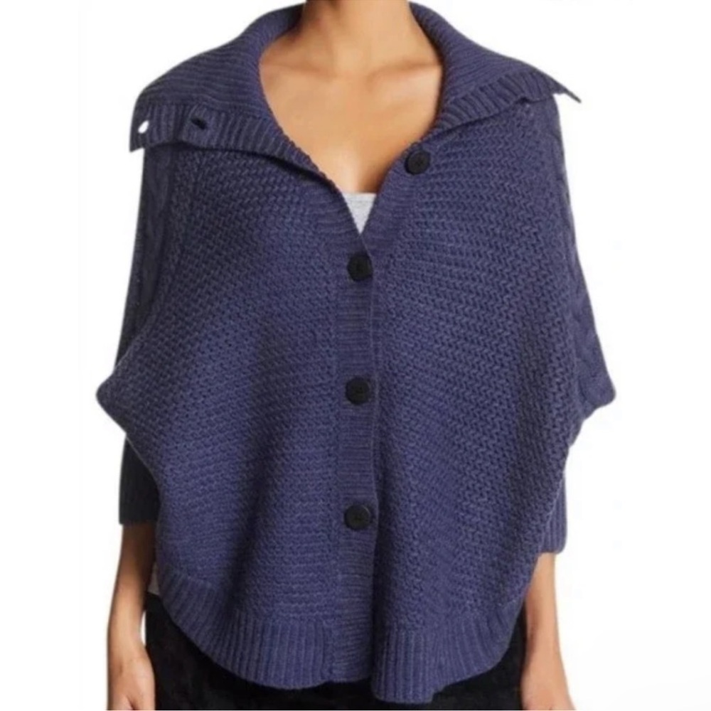 UGG Maribeth Poncho Knit Sweater Buttoned Dark Blue Wool Blend Size XS/S Women’s